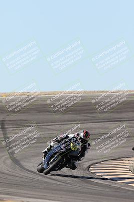 media/Jan-15-2026-Racers Edge (Thu) [[dfebeb70ab]]/3-B Group/Session 2 (Bowl Exit)/